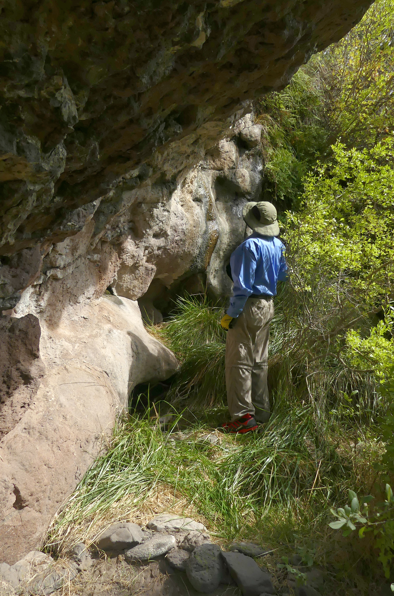 caves near the hot springs