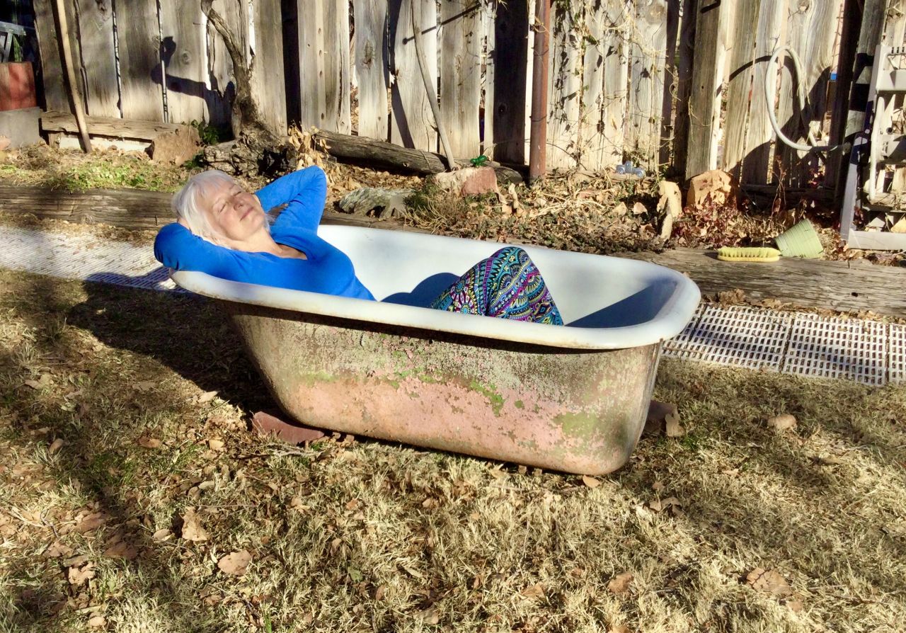 tub with no feet