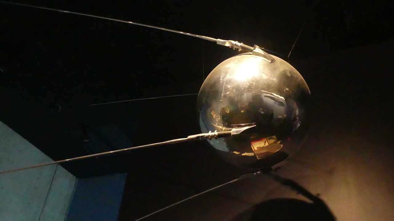 Sputnik replica