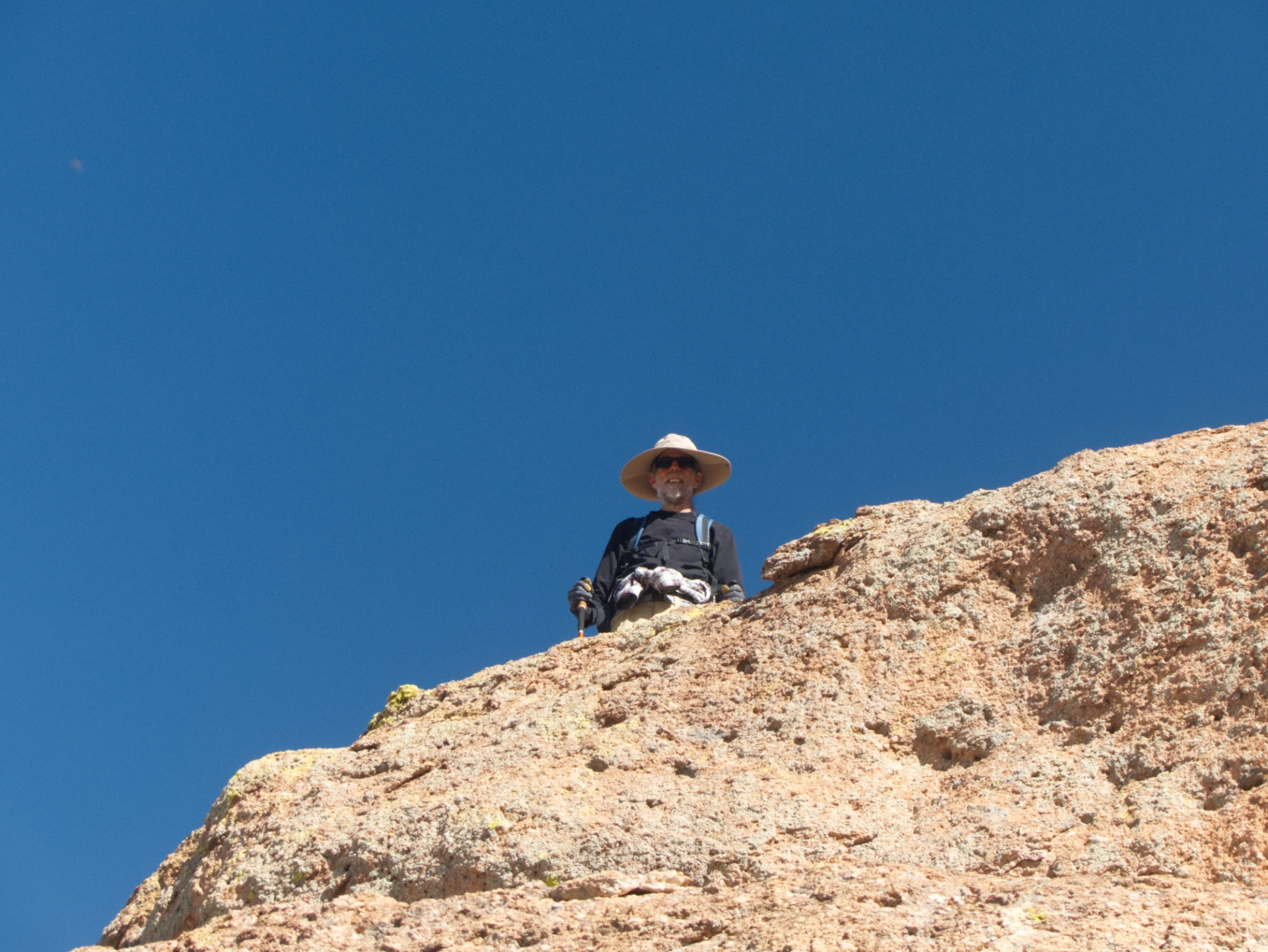 Miguel peering over the edge