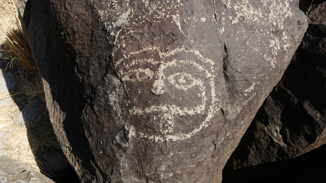 3D face or mqask petroglyph